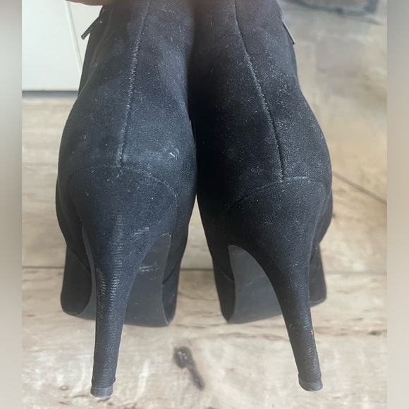 Ankle booties, black faux suede - Picture 4 of 14